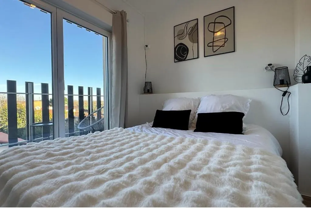 Small Bubble In Toulouse, France T2-Parking-1Kmmetro-Wifi-Cosy Ramonville-Saint-Agne 0*,